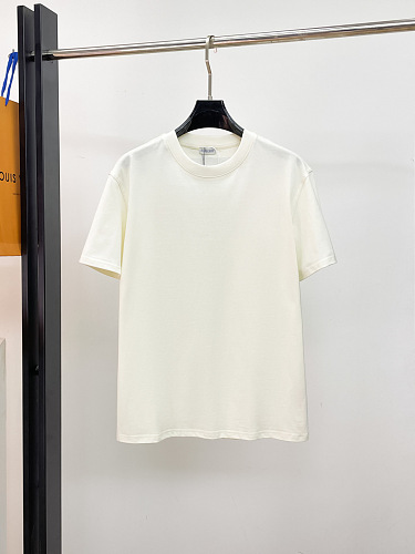 使い勝手良 2026 バーバリー 新作 半袖Tシャツ 偽物
