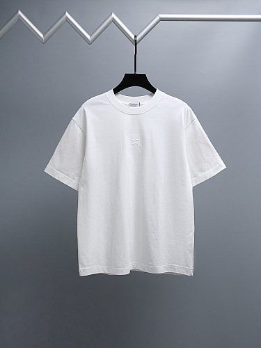 超希少！2026 バーバリー 新作 半袖Tシャツ コピー