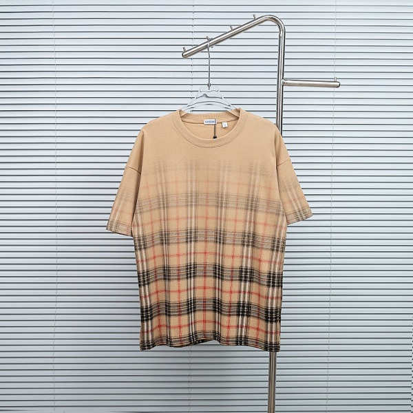 注目度抜群!2026 バーバリー 新作 半袖Tシャツ スーパーコピー