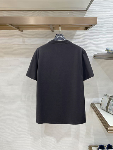 最安値挑戦 2026 バーバリー 新作 半袖Tシャツ 偽物
