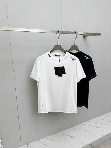 絶対欲しい！ 2026 ドルチェ&ガッバーナ 新作 半袖Tシャツ コピー