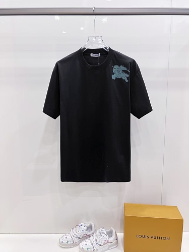 完売前に！2026 バーバリー 新作 半袖Tシャツ スーパーコピー