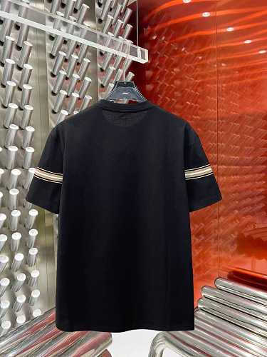 売上総額１位！2026 バーバリー 新作 半袖Tシャツ コピー