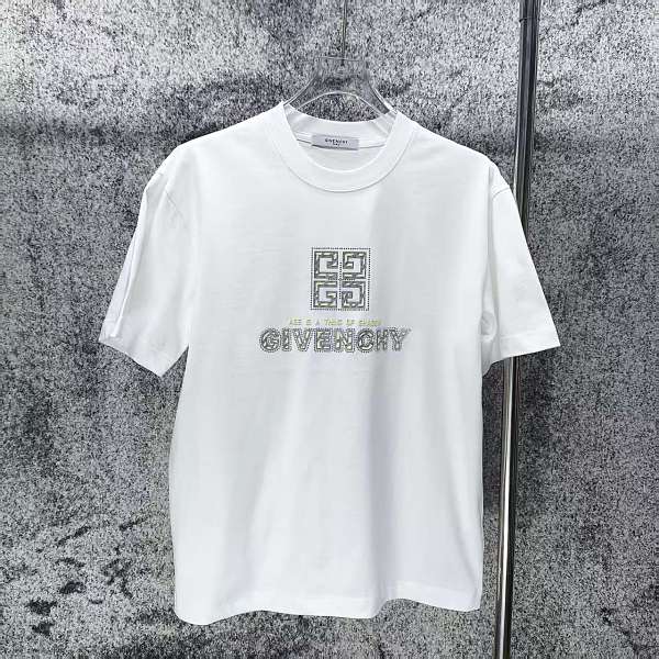 定番人気！ 2026 ジバンシー 新作 半袖Tシャツ スーパーコピー