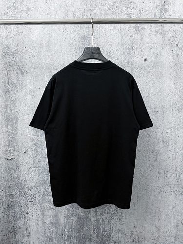 使い勝手良 2026 バレンシアガ 新作 半袖Tシャツ 偽物