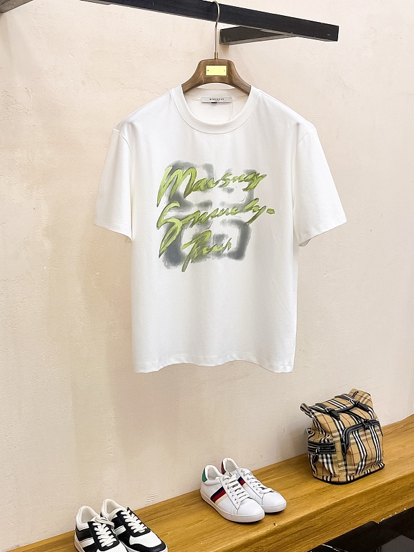 目を惹くカラー 2026 ジバンシー 新作 半袖Tシャツ コピー