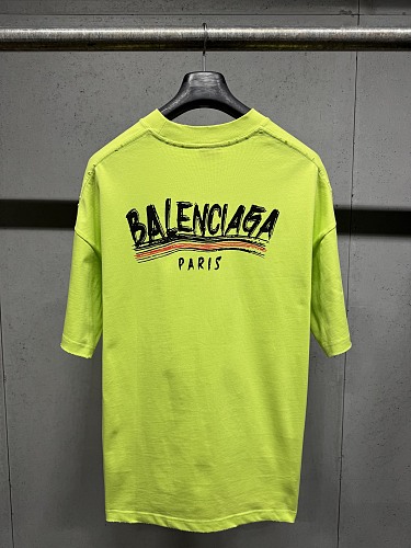 肌触り最高な 2026 バレンシアガ 新作 半袖Tシャツ コピー