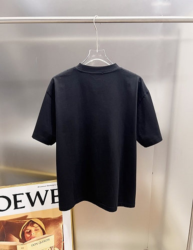 定番人気！ 2026 バレンシアガ 新作 半袖Tシャツ 偽物