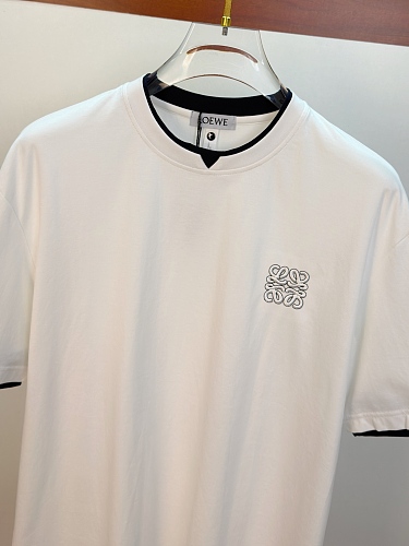 使い勝手良し 2026 ロエベ 新作 半袖Tシャツ 偽物