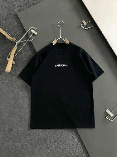 ☆超人気☆ 2026 バレンシアガ 新作 半袖Tシャツ スーパーコピー