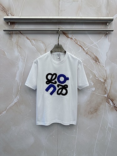 超希少！2026 ロエベ 新作 半袖Tシャツ 偽物