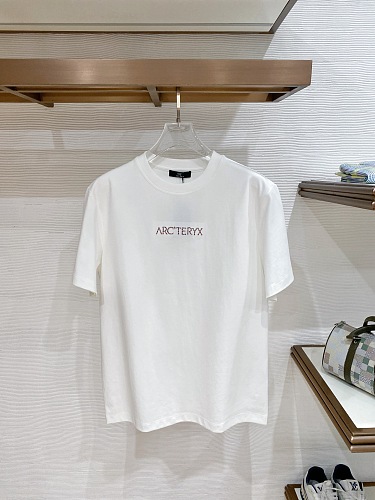 最安値挑戦 2026 アークテリクス 新作 半袖Tシャツ コピー