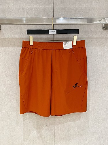 完売必至 2026 アークテリクス 新作 ショートパンツ 偽物