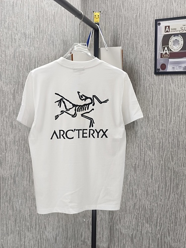 世界中で大人気♪ 2026 アークテリクス 新作 半袖Tシャツ コピー