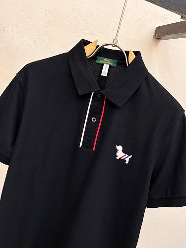 世界中で大人気♪ 2026 トム·ブラウン 新作 半袖Tシャツ 偽物