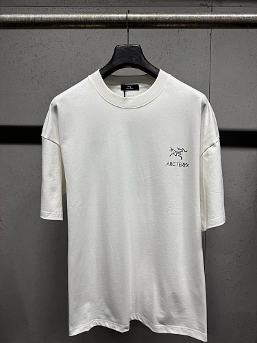 入手困難！2026 アークテリクス 新作 半袖Tシャツ 偽物