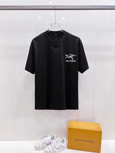 人気No1 2026 アークテリクス 新作 半袖Tシャツ 偽物