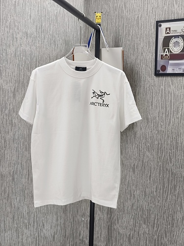 世界中で大人気♪ 2026 アークテリクス 新作 半袖Tシャツ コピー