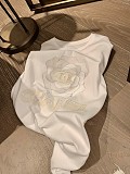 最安値挑戦 2026 シャネル 新作 半袖Tシャツ スーパーコピー