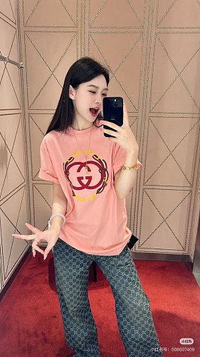 注目度抜群！ 2026 グッチ 新作 半袖Tシャツ コピー   3色