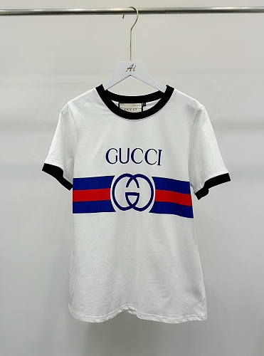 一目惚れ♪ 2026 グッチ 新作 半袖Tシャツ コピー