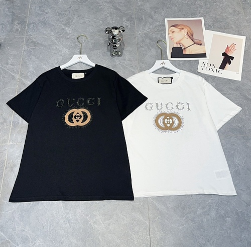 ☆超人気☆  2026 グッチ 新作 半袖Tシャツ コピー  2色
