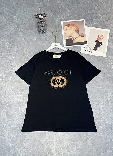 ☆超人気☆  2026 グッチ 新作 半袖Tシャツ コピー  2色