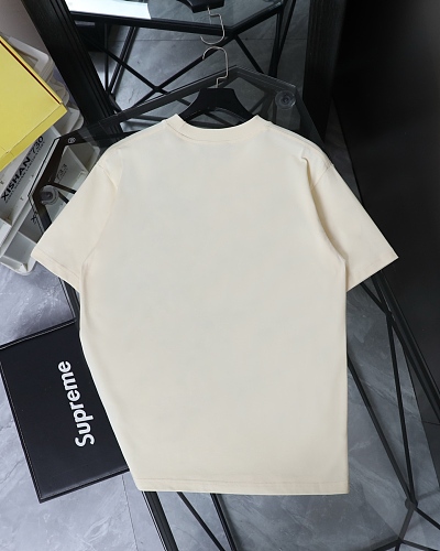 ☆超人気☆  2026 グッチ 新作 半袖Tシャツ 偽物
