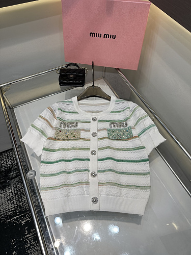 肌触り最高な 2026 ミュウミュウ 新作 半袖Tシャツ コピー 2色