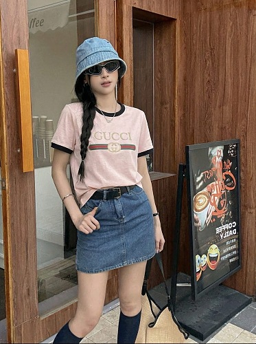 注目アイテム♡  2026 グッチ 新作 半袖Tシャツ コピー