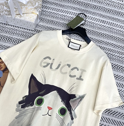 お洒落 2026 グッチ 新作 半袖Tシャツ 偽物