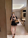 完売必至 2026 ルイヴィトン 新作 半袖Tシャツ 偽物