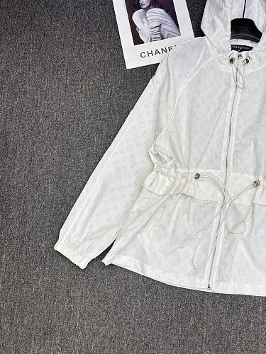 人気爆発☆ 2026 ルイヴィトン 新作 日焼け止め服 スーパーコピー