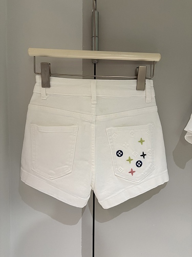 累積売上総額第１位！2026 ルイヴィトン 新作 ショートパンツ 偽物