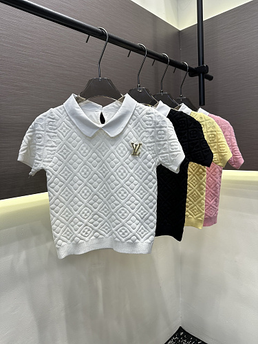 定番人気！2026 ルイヴィトン 新作 半袖Tシャツ コピー 4色