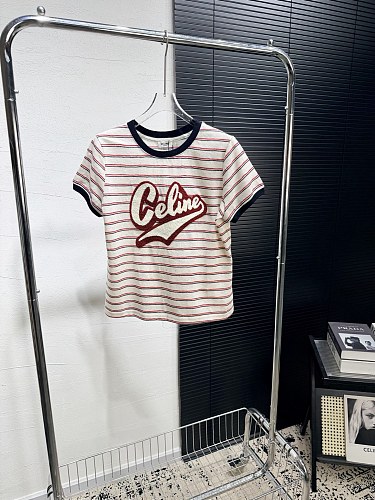 売上総額１位！ 2026 セリーヌ 新作 半袖Tシャツ 偽物