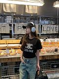 目を惹くカラー 2026 セリーヌ 新作 半袖Tシャツ 偽物