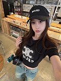 目を惹くカラー 2026 セリーヌ 新作 半袖Tシャツ 偽物