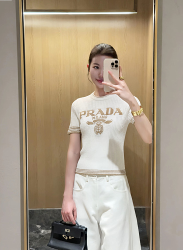 使い勝手良し2026 プラダ 新作 半袖Tシャツ スーパーコピー