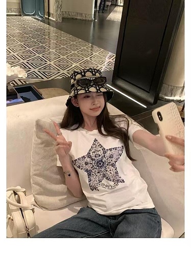 最安値挑戦 2026 ディオール 新作 半袖Tシャツ スーパーコピー