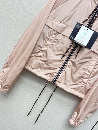 すぐ届く 2026 プラダ 新作 日焼け止め服 偽物