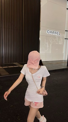 激安価格！ 2026 クロムハーツ 新作 半袖Tシャツ コピー