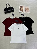 目を惹くカラー 2026 プラダ 新作 半袖Tシャツ 偽物