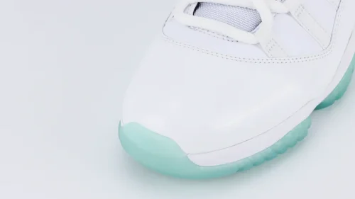 Jordan 11 ‘Legend Blue’