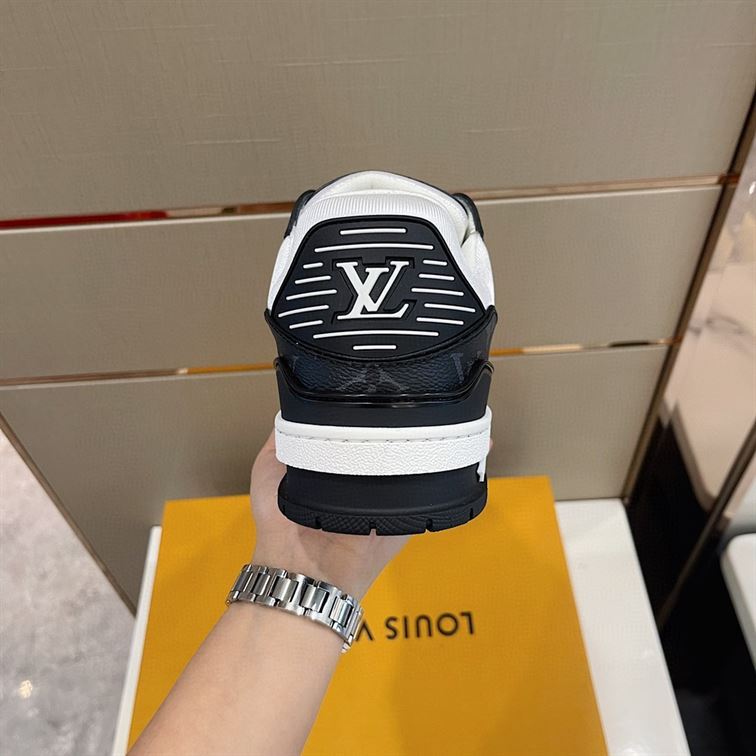 LOUIS VUITTON TRAINER WHITE BLACK WHITE – LVS018