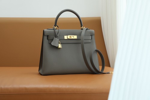 Hermes Kelly Sellier 28 Handmade Bag In ETAIN