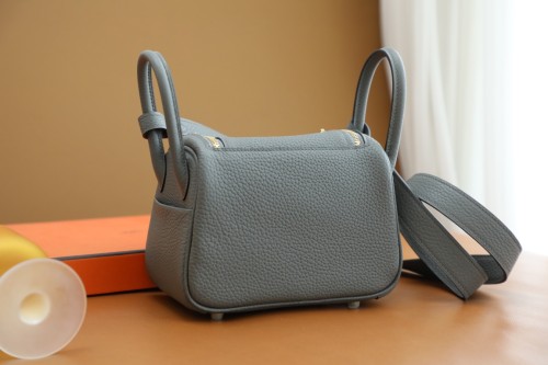 Hermes Lindy 26 Togo Handmade Bag In Gris Meyer