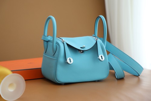 Hermes Mini Lindy 19 Swift Handmade Bag In Blue Du Nord