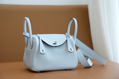 Hermes Mini Lindy 19 Togo Handmade Bag In Bleu Brume