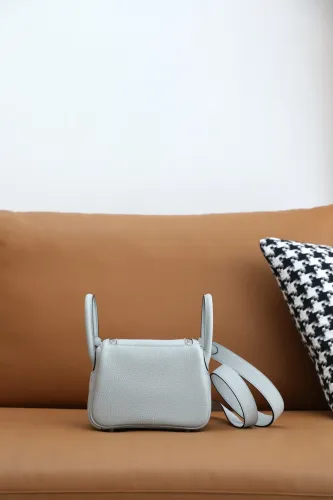 Hermes Mini Lindy 19 Togo Handmade Bag In Bleu Pale